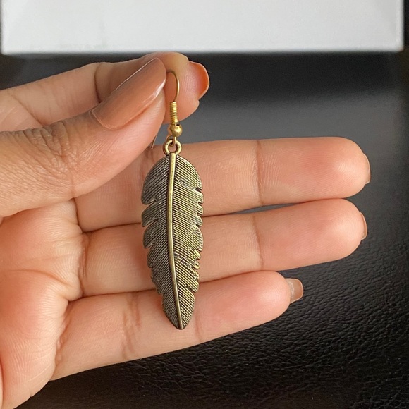 Earrings - Picture 5 of 5